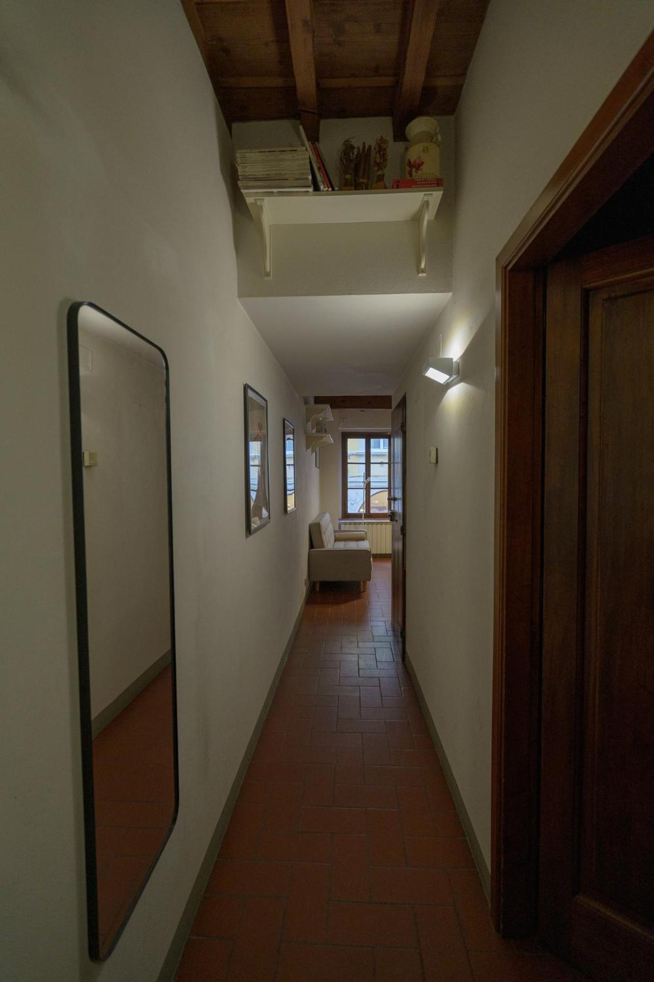 Apartment Traditional Florentine 1br Close To Piazza Santa Croce Florence